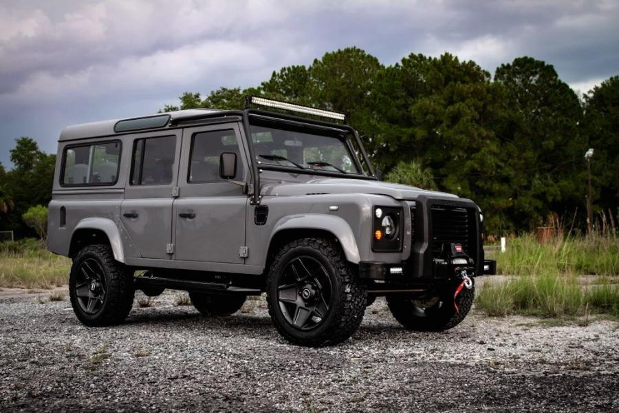  Land Rover Defender Project Ghost by East Coast Defender 2019 года  (фото 1 из 9)